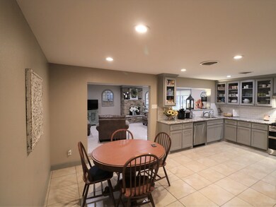 823 Frazer Ln, Houston, TX 77038 - photo 5