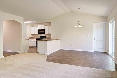 9622 Weikert Rd, Charlotte, NC 28215 - photo 6