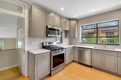 1684 Campbell Ave, Des Plaines, IL 60016 - photo 7