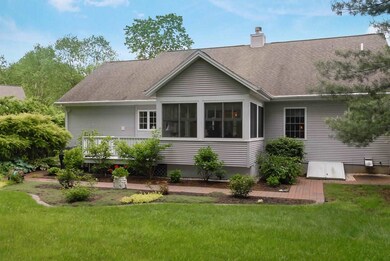 7 Briallia Cir, Newmarket, NH 03857 - photo 2