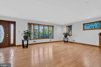 663 Ridge Rd, Monmouth Junction, NJ 08852 - photo 6