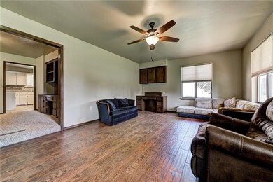 1033 S Morgan Rd, Blanchard, OK 73010 - photo 7