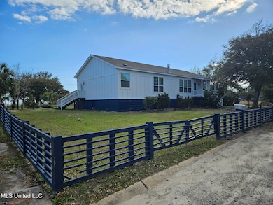 1514 Ellis Dr, Pass Christian, MS 39571 - photo 2