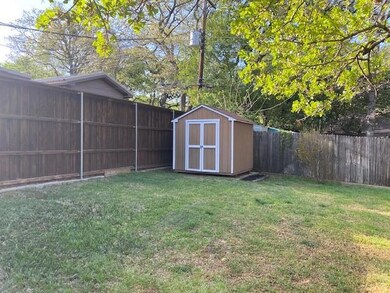 624 W Cheryl Ave, Hurst, TX 76053 - photo 4