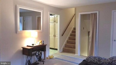 30070 Broken Arrow Ln, Mechanicsville, MD 20659 - photo 4