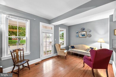 933 Montgomery St, Laurel, MD 20707 - photo 6