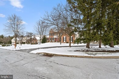 355 Shelbourne Ln, Phoenixville, PA 19460 - photo 4