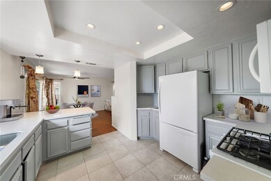 39317 Via Sonrisa, Murrieta, CA 92563 - photo 7