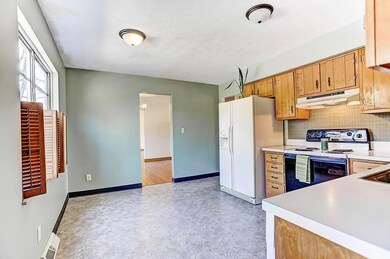 6104 Barberry Hollow, Columbus, OH 43213 - photo 6