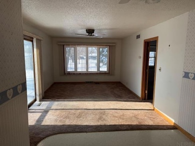 5462 Tucson Dr, Waterloo, IA 50702 - photo 7