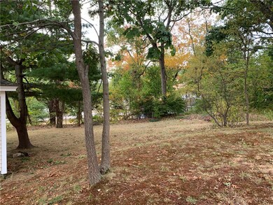 180 West St, West Warwick, RI 02893 - photo 4