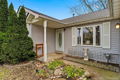 3294 Comer Dr, Flint, MI 48506 - photo 5