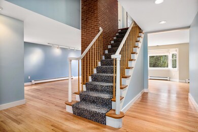 50 Cranbrook Drive Cape-large-005-005-Fo