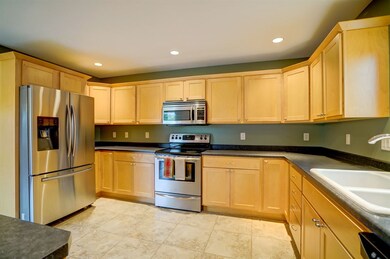 2864 Winterhazel Ln, Fitchburg, WI 53711 - photo 6