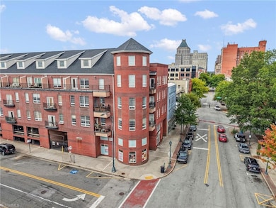 360 S Elm St unit 202, Greensboro, NC 27401 - photo 4