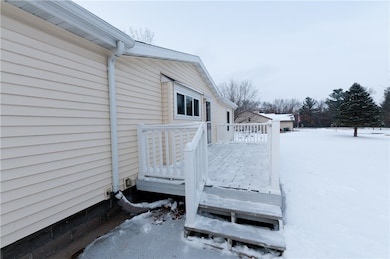 1412 Birchwood Ln, Eau Claire, WI 54703 - photo 3