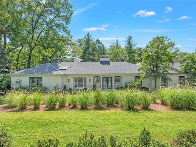 Front of the home -- leaves opportunity for someon
