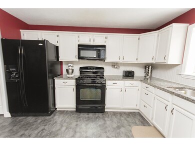 7 Tanglewood Dr, East Hampstead, NH 03826 - photo 5