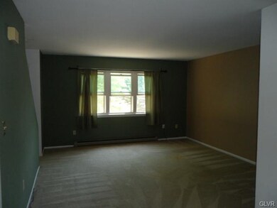 3115 Lucas Dr, Bethlehem, PA 18017 - photo 3