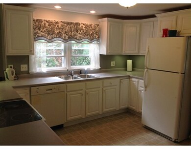 19 Lexington Ave, Florence, MA 01062 - photo 4