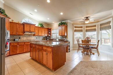 7508 Robles Dr, Redding, CA 96002 - photo 4