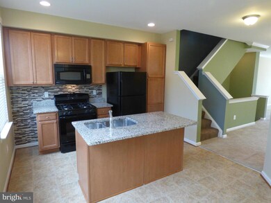 16772 Blackjack Oak Ln unit 42, Woodbridge, VA 22191 - photo 3