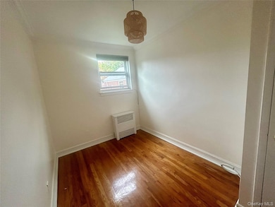 75-22 255th St unit 2, Glen Oaks, NY 11004 - photo 7