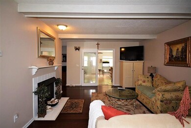Cozy Fire Place with Gas Logs in Living Room