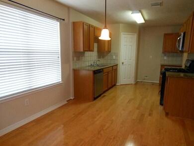 9219 Canady Park Ln, Houston, TX 77075 - photo 6