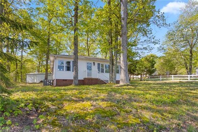 743 Sherwood Ave, Asheboro, NC 27205 - photo 3