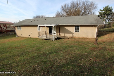 150 Osborne St, Loudon, TN 37774 - photo 2