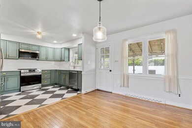 3813 Grant St, Reading, PA 19606 - photo 7