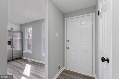 573 Bay Dale Ct, Arnold, MD 21012 - photo 2