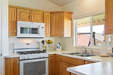7 Kitchen