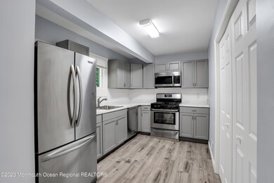 527 Tinsmith Ct, Toms River, NJ 08753 - photo 5