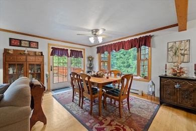 05-Dining Area