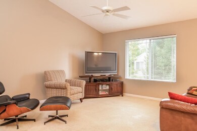 009-Living_Room-2198579-small