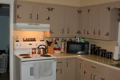 22 Mechanic St, Lancaster, NH 03584 - photo 7