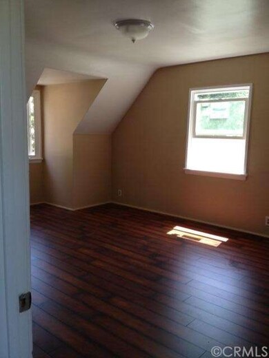 2 upstairs bedrooms