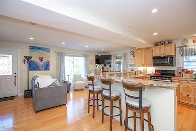 24690 Hawthorne Dr, Euclid, OH 44117 - photo 7