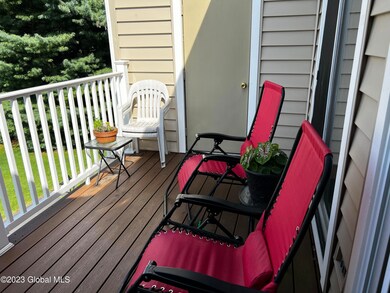 121 Hampton Place Blvd, Troy, NY 12180 - photo 3