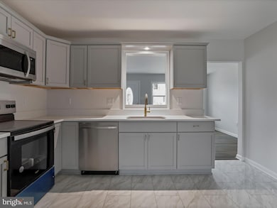 829 W 14th St, Front Royal, VA 22630 - photo 5