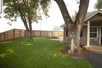 2495 Brookdale Dr, Central Point, OR 97502 - photo 3