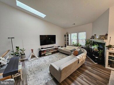 12900 Grays Pointe Rd unit 12900C, Fairfax, VA 22033 - photo 6