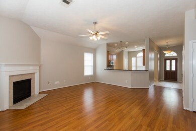 10206 N Pine Ivy Ln, Tomball, TX 77375 - photo 4