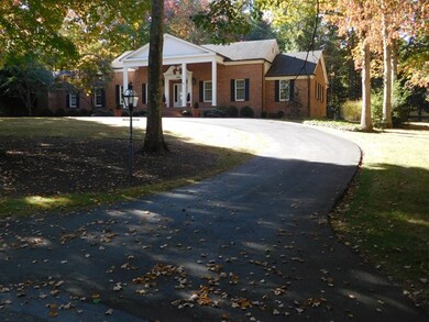 1406 Lake Dr, Daniels, WV 25832 - photo 3