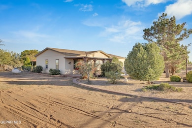 137 Magee Dr, Chaparral, NM 88081 - photo 3