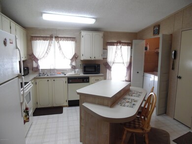 577 Dolphin Cir, Sebastian, FL 32976 - photo 6