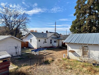 321 W Antler Ave, Redmond, OR 97756 - photo 6