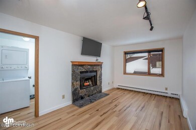 04-Living Room MS_8559-Edit